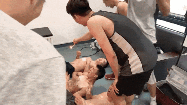 肯帝亚新星肌肉线条帅炸堪比彭于晏临危受命一季深受老总肯定