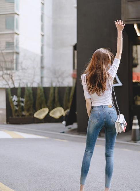 极致魅力紧身牛仔裤,穿出小翘臀,图3女神范,图6看背影