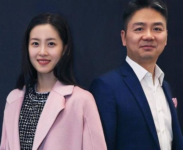 章泽天和刘强东该离婚吗