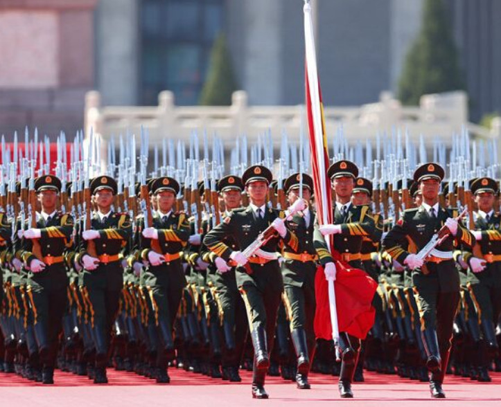 明年是建国70周年,谁将担任大阅兵总指挥?看完别说不知道了