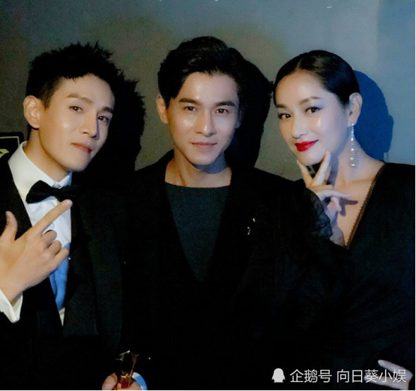 瞿颖参加活动晒明星合照!贾乃亮又瘦又清爽!经超乔振宇像双胞胎