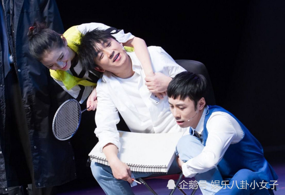 赵丽颖,董洁,张一山等明星完美演绎"抱大腿",一个比一