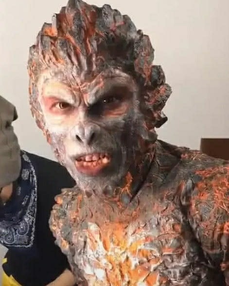 男子喜欢王者荣耀"孙悟空",直到走火入魔,最后出现"灵异"