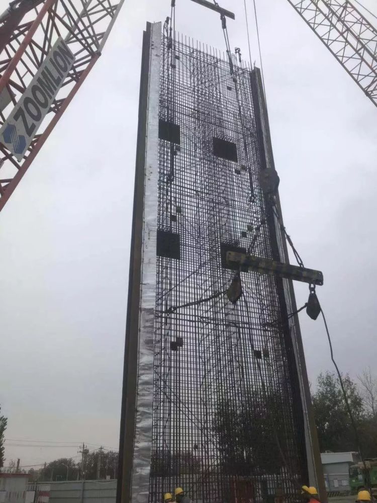 双丰铁路南明挖工区首幅地下连续墙钢筋笼顺利完成吊装 看点快报