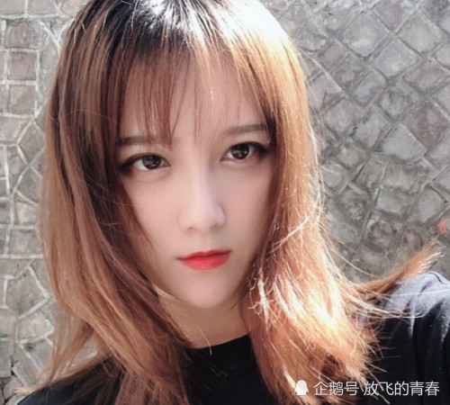 应开胃实力cos天使彦,看到她的生活照,网友:你是原型吧?