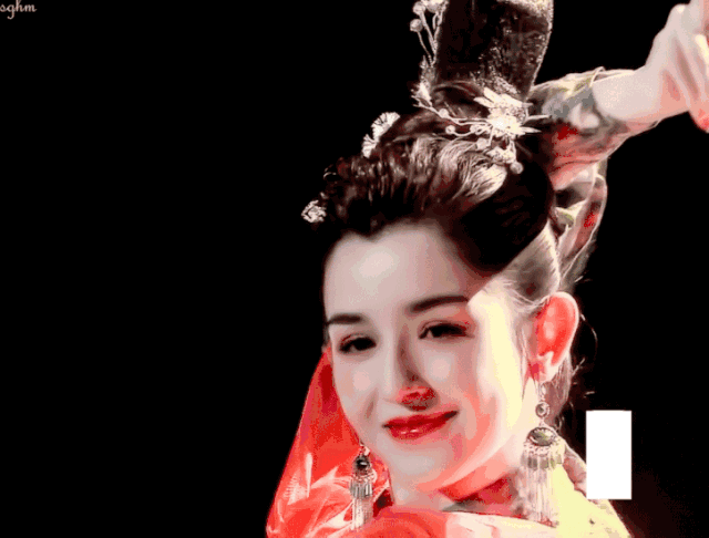 一舞爆火!这位从壁画里飞出来的仙女儿,也太美了吧!网友:这是什么神仙