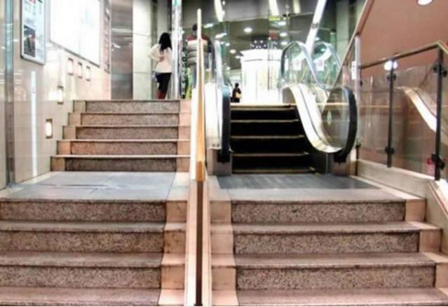 日本"最短电梯"长度仅"5层台阶距离"看完明白设计者用