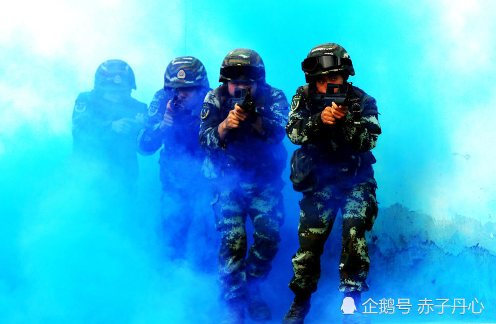 探营武警特战队"魔鬼周"