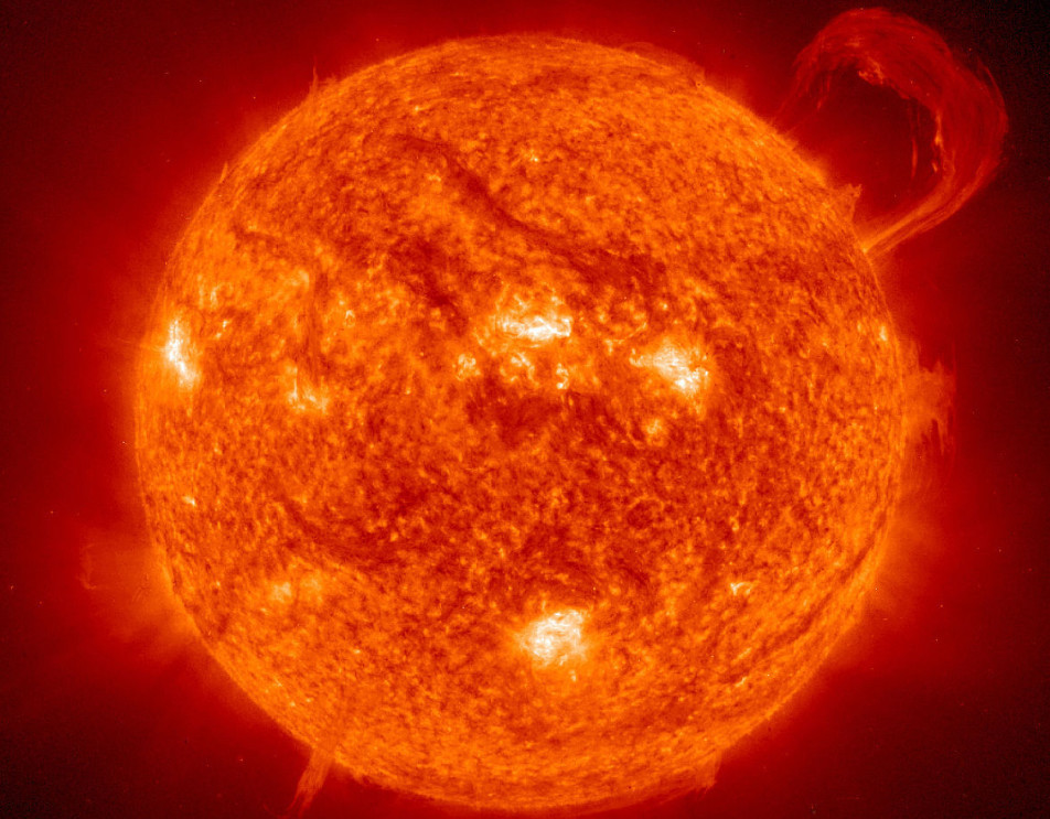 太阳燃烧了46亿年,为何还没熄灭?已是壮年,真实年龄你