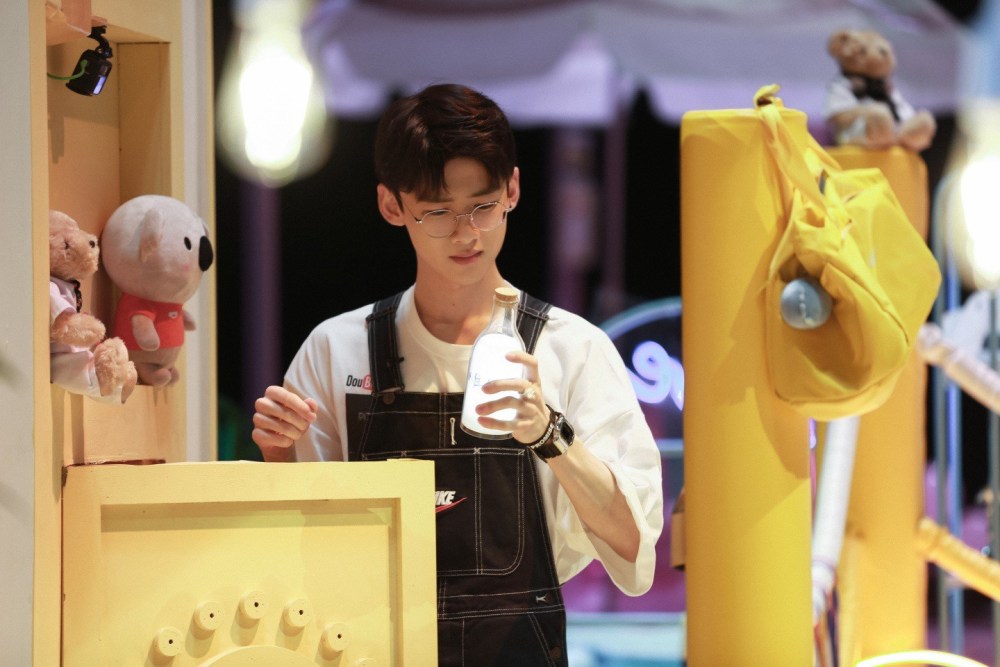 白敬亭《明星大侦探》化身温情白开水 真爱