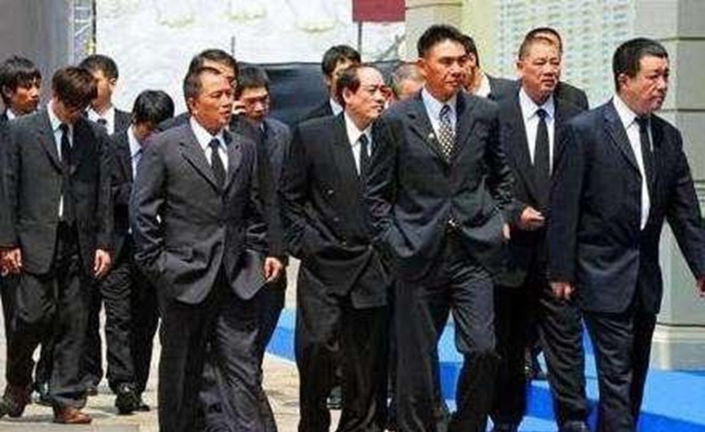 澳门黑老大,让张子强给他下跪,晚年却下场凄惨