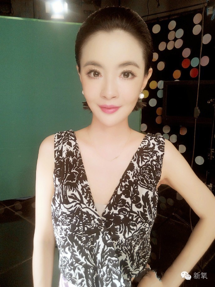 女主播上鏡求臉小對自己太狠了