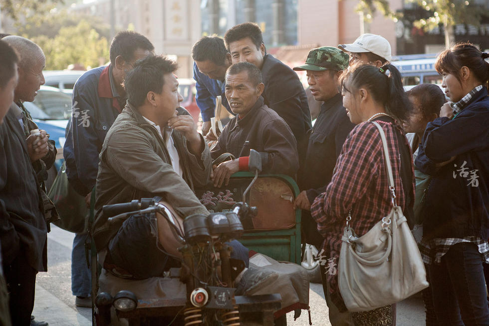 这里离北京不远,6千农民工趴活儿_腾讯网触