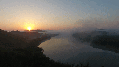 我和你,在封开 在晨曦和黄昏那窒息的美景之中 感受大自然无穷的魅力