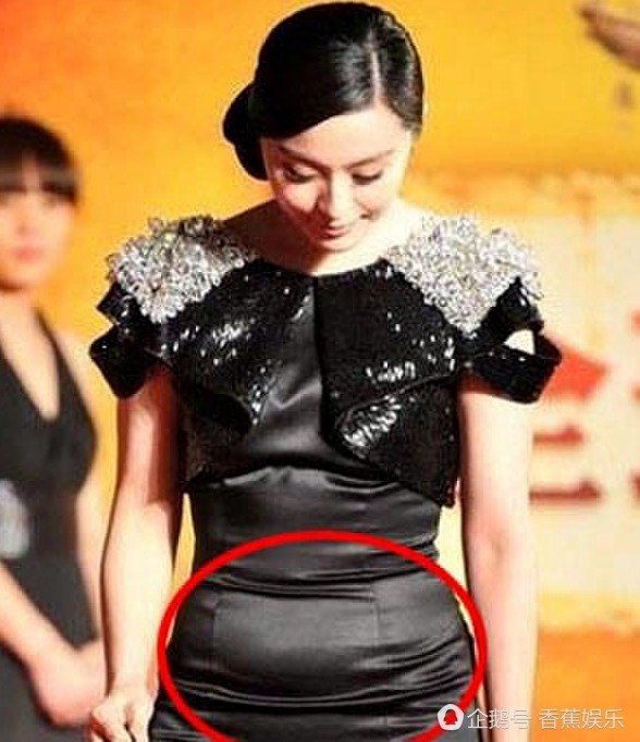 金鹰女神唐嫣美上天?她们肚比胸大好尴尬_时