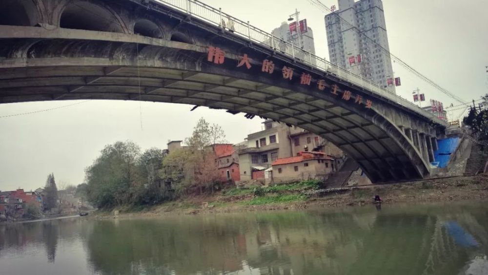 刘霞手机摄影:天门大桥,再见