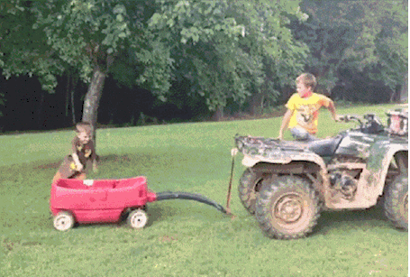 搞笑gif:古有豆腐西施,今有美女肉贩!菜市场真是个神奇地方