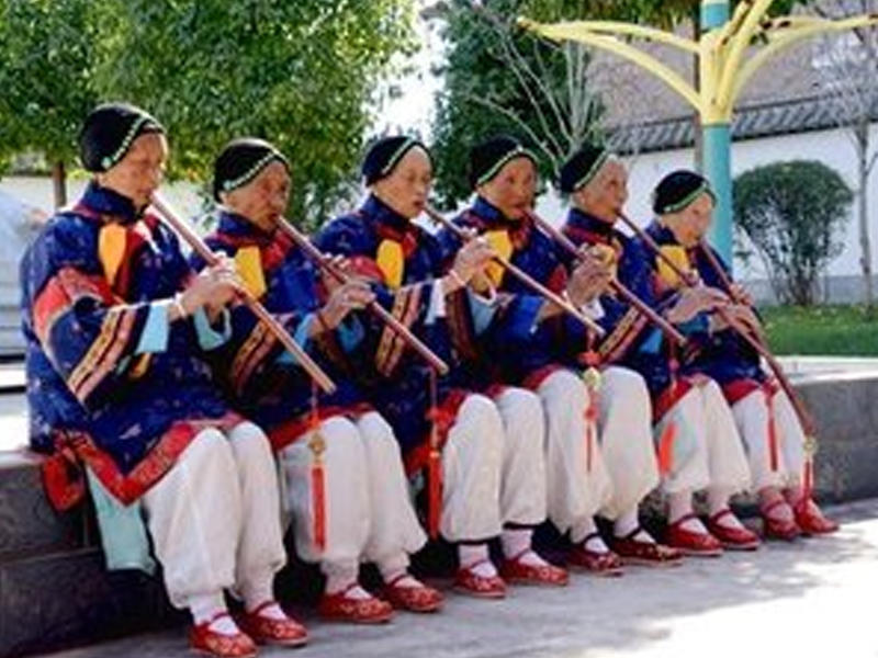 云南六一村,中国唯一的小脚女人村落,如今这些人已经90多岁了