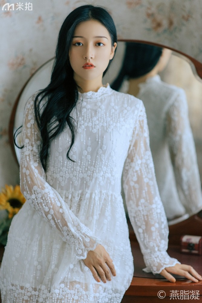 "忧郁系"亚洲女神,网友:这个眼睛也太美了吧
