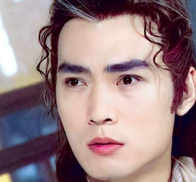 51岁焦恩俊近照,发文感慨一夜变老,男神是老了吗