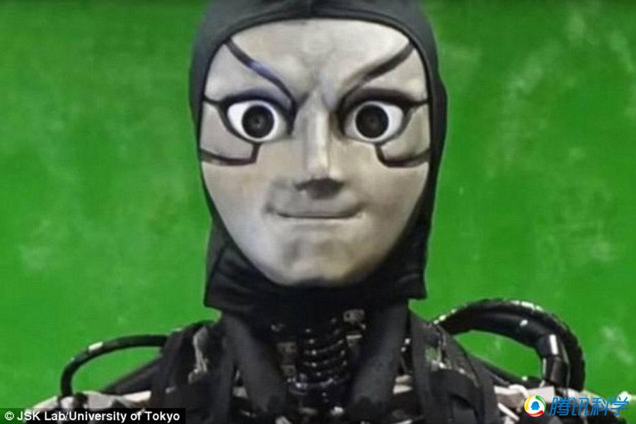 日本科学家最新研制出汗机器人