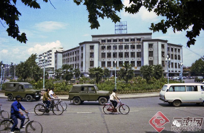 回忆满满!一组珍贵照片带你看昆明40年变迁,许多地方变化这么大