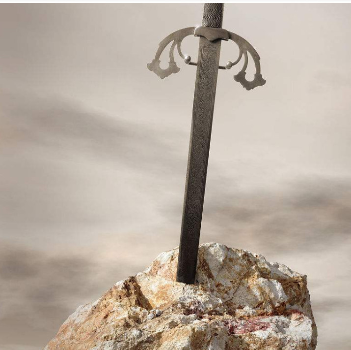 可斩天地裂河山的剑——因为那是世人明确所知的第一把剑,所以许多人