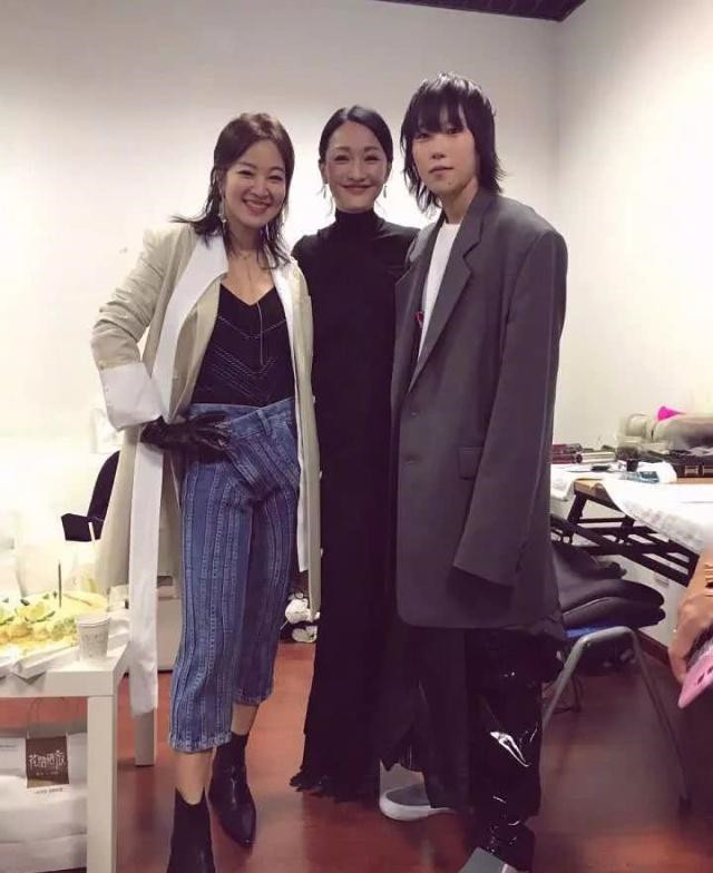 感觉窦靖童的水平是real厉害,之前和rebecca,水原希子,周冬雨也是差