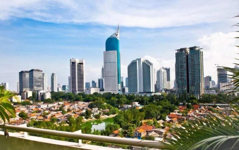 东南亚超级大都市雅加达,人口过千万,放在国内是什么水平?