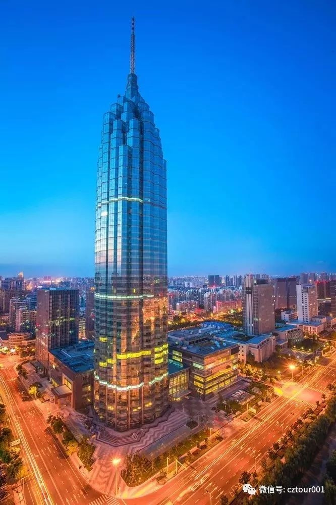 常州现代传媒中心为常州        ,江苏省        ,与上海世贸国际广场