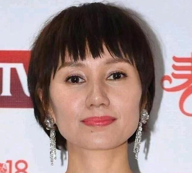 高清镜头下的女星,周迅满脸卡粉,刘涛法令纹深重,刘诗诗最佳!