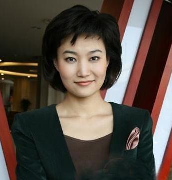 著名新闻联播主持人放屁事件,引发网友暴动:想