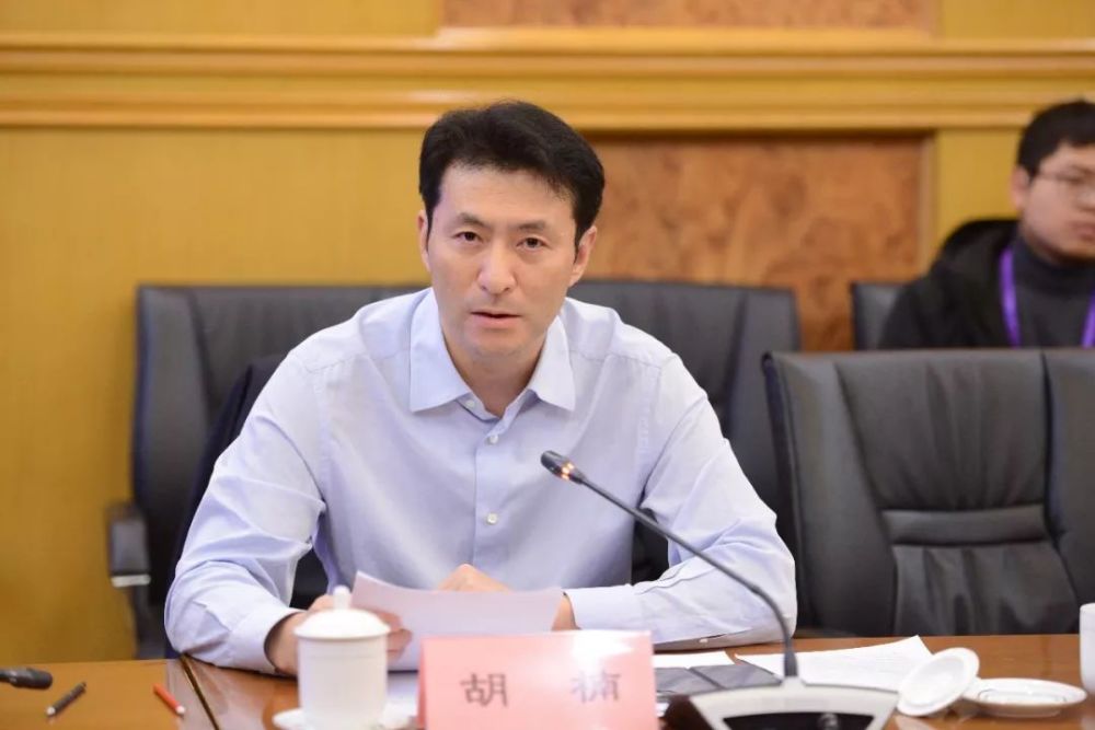 辽宁省海城市委改革办主任,副市长 胡楠