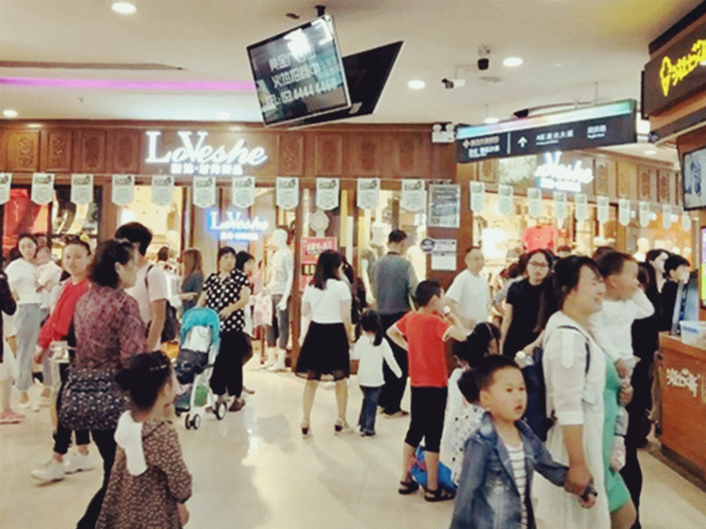 大事件:张家界新合作商业街三周年庆引爆全城