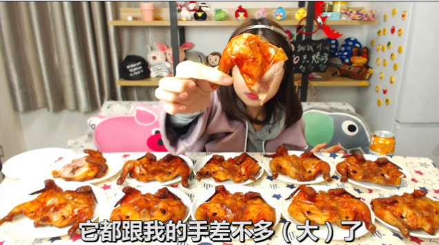 大胃王挑战吃30斤烤鸡,饭后肚子露出破绽,网友:接受不