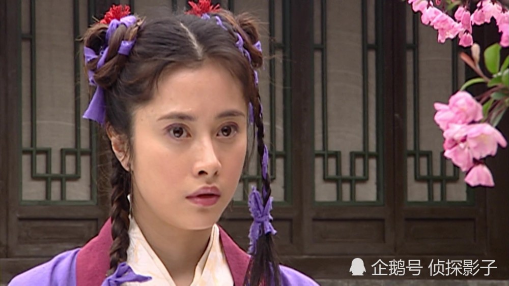 《连城诀》中何美钿扮演戚芳,少女时期的戚芳真的是天下间最单纯又最