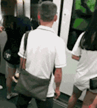 搞笑gif图:胖妹子按照你的体重,考虑过床的感受吗?