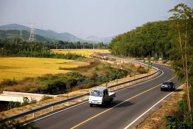 国道,村村通,农田,农民,农村公路