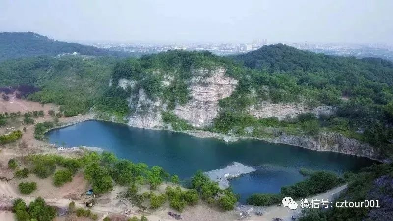 孟河镇地处宁镇山脉末梢,长江之畔,位于常州市西北部,由原小河镇,孟河
