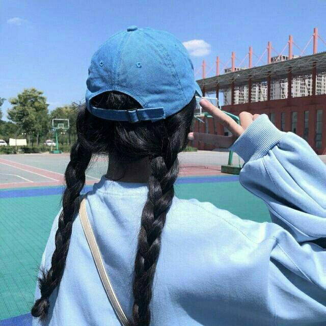 超奈斯·三人·闺蜜头像:我们不是恋人,却做着恋人都做的事