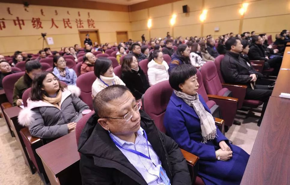 昆区检察院提起公诉的包头市首例黑社会性质组织犯罪案件,也是内蒙古