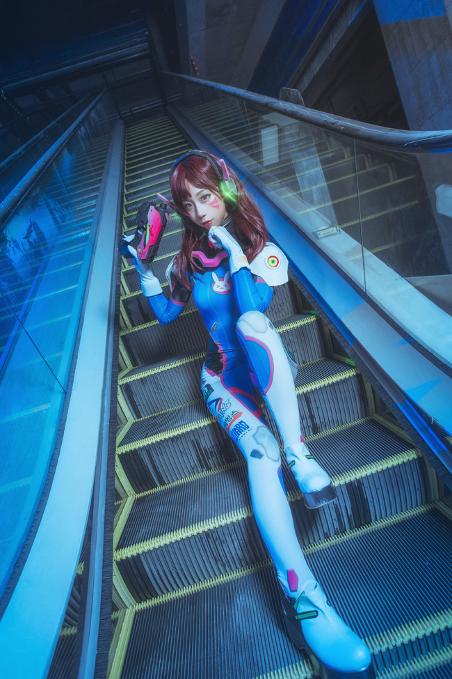 cos:守望先锋dva,连体衣宋哈娜,这个衣服穿上真的方便