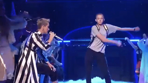 堡垒之夜最出名的2款舞蹈,抖音最火舞蹈竟是小孩原创?