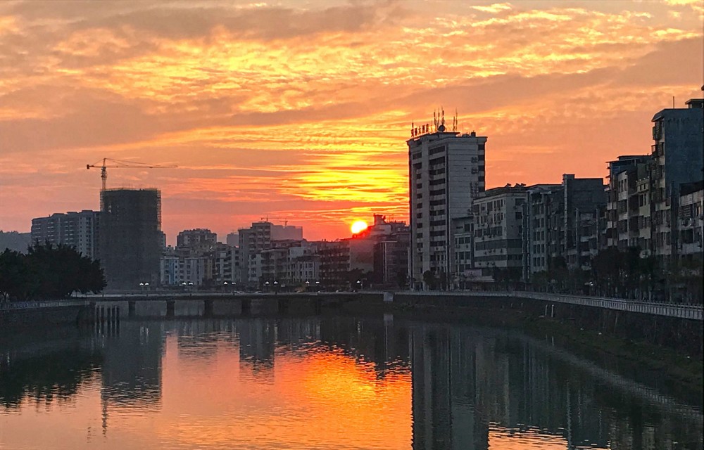 小城市虽然没有高楼大厦,不过它有独特的风景!