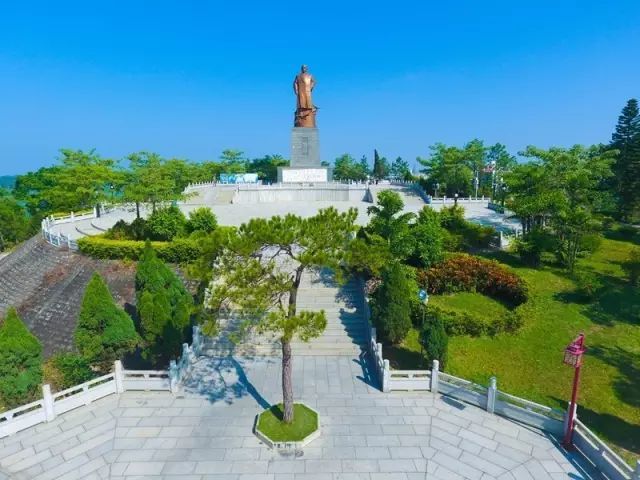 钦州港仙岛公园内,世界上最高最大的孙中山铜像,神秘的红树林,优美的