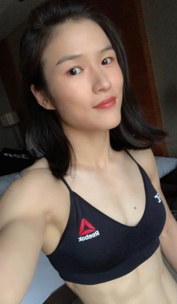 格斗女王张伟丽,五年未尝败绩,直言:想有个家那个他在