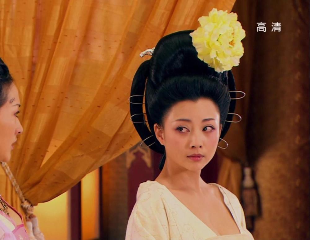 簪牡丹花的唐朝美女:殷桃蒋林静三种牡丹轮流戴,刘亦菲花神下凡