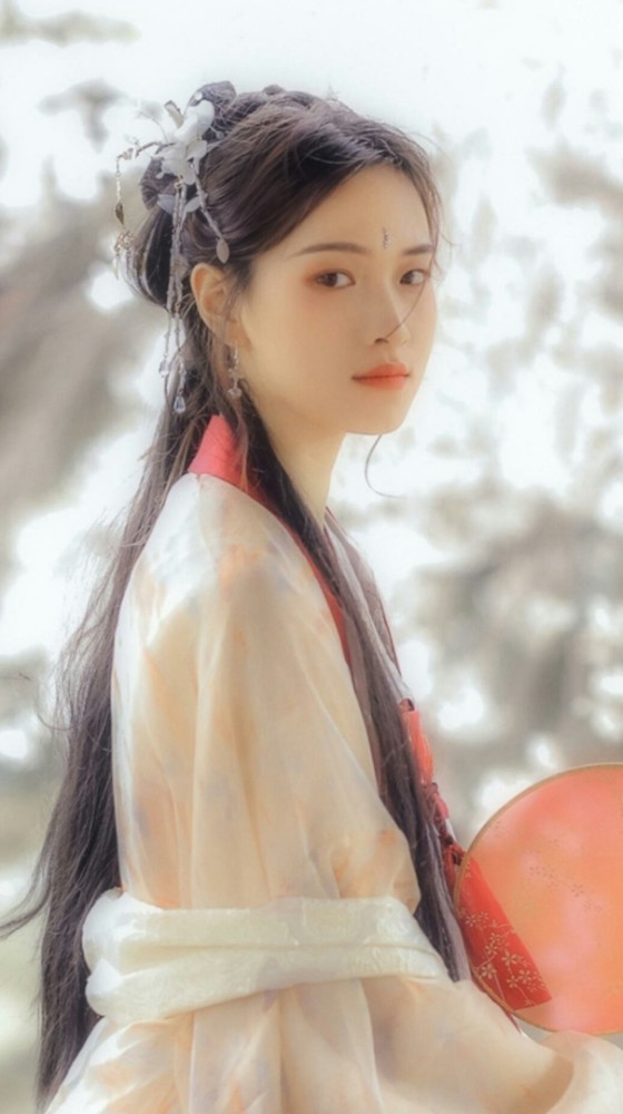 汉服美女合集:小姐姐完美侧颜,你有被电到吗?