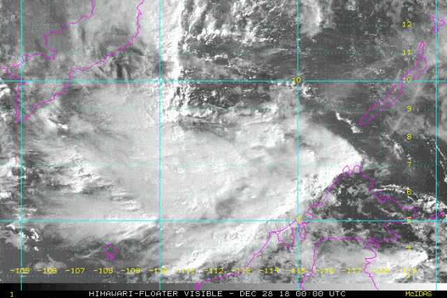 3°,中心附近最大风速15kts(约8米/秒).