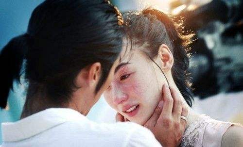 张柏芝生三胎后,对前夫谢霆锋称呼的改变,暴露